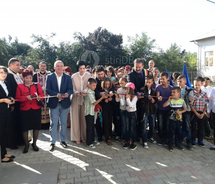 Şcoala din Conţeşti – Bălteni, inaugurată de ministrul Educaţiei, Remus Pricopie