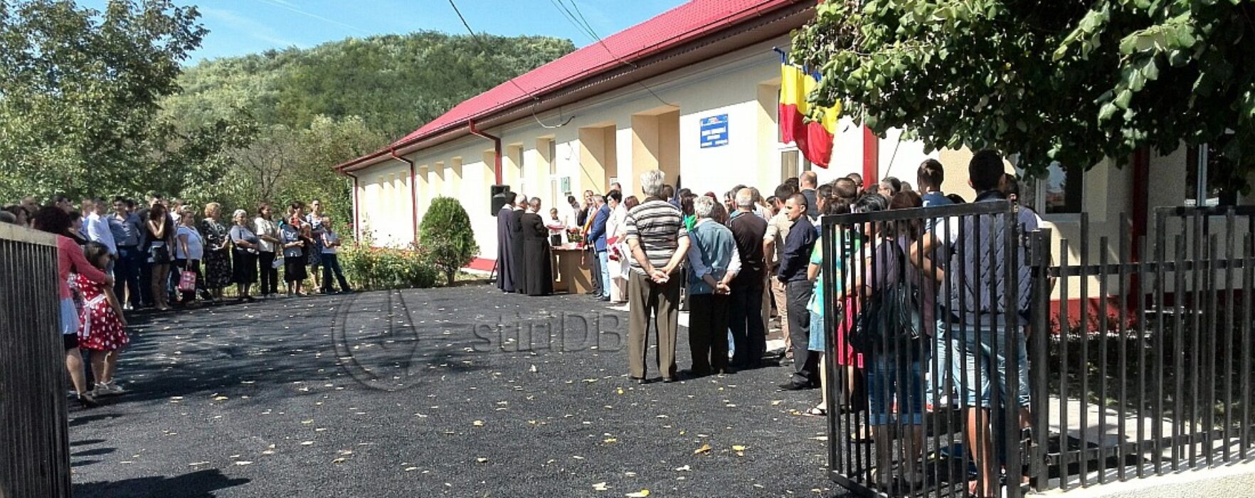 Şcoala generală din Valea Mare, inaugurată de ministrul Educaţiei, Remus Pricopie