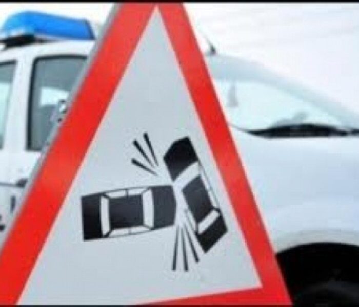 Dâmboviţa: DN 7, blocat în zona Slobozia Moară din cauza unui accident; circulaţia deviată pe DN71