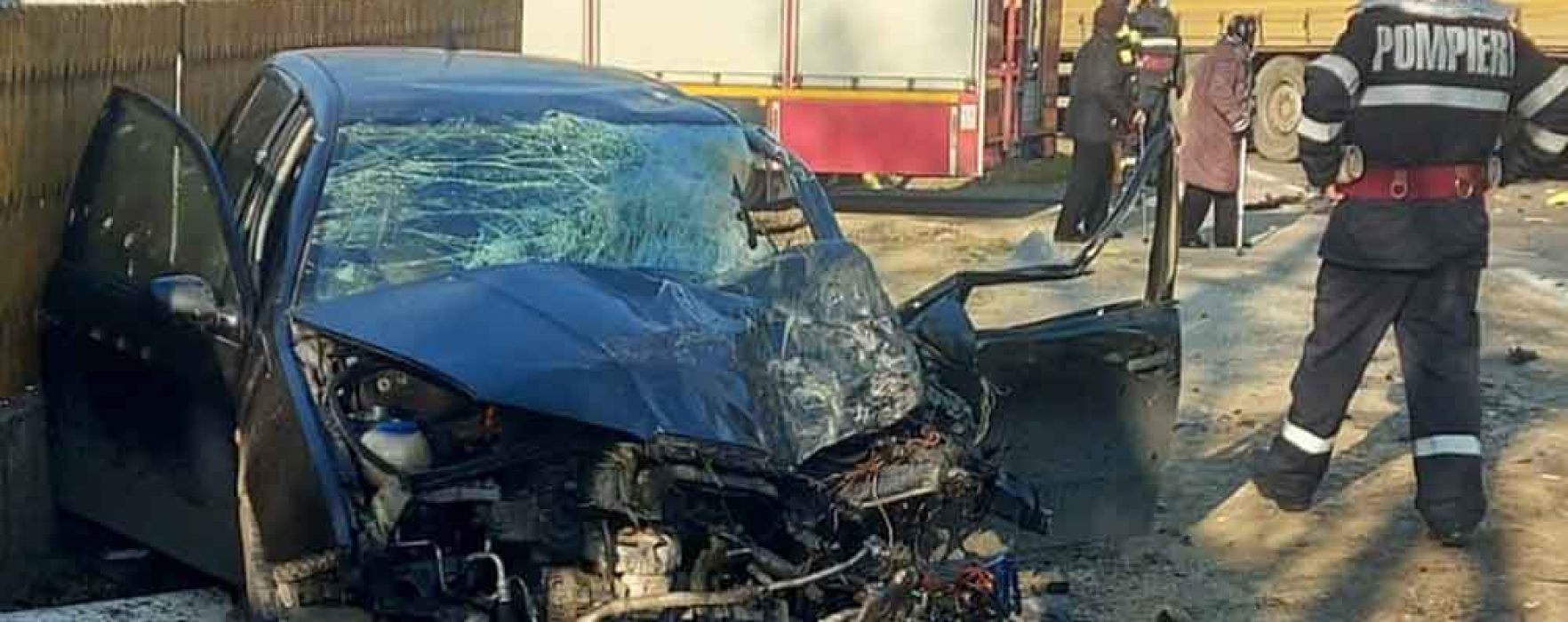 Dâmboviţa: Accident între un TIR şi un autoturism pe DN72, o persoană a murit
