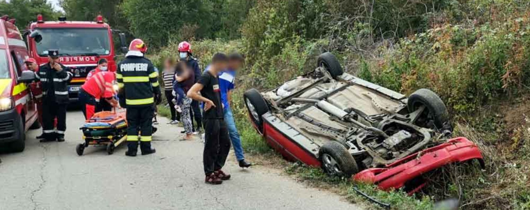 Dâmboviţa: Accident la Gura Foii, o maşină răsturnată