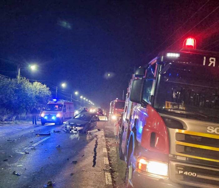 Dâmboviţa: Patru persoane rănite într-un accident pe DN 72A, în localitatea Măneşti