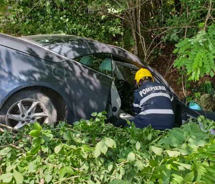 Dâmboviţa: Accident pe DN72, zona I.L. Caragiale, două persoane rănite