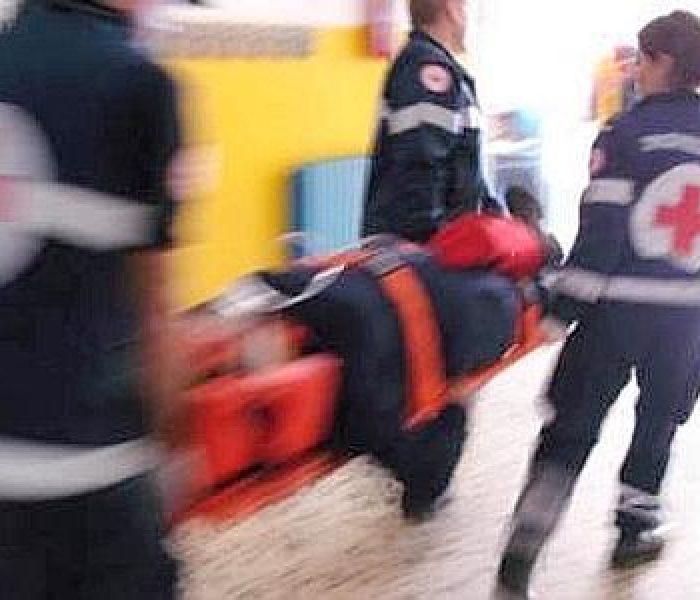 Dâmboviţa: Pieton accidentat mortal de o maşină „Şcoală” condusă de un tânăr de 17 ani