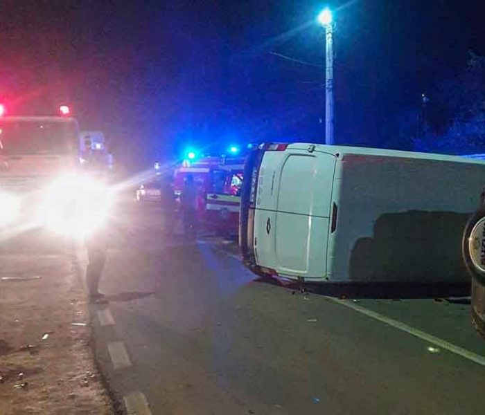 Dâmboviţa: Şase persoane rănite într-un accident pe DN61, la Corbii Mari