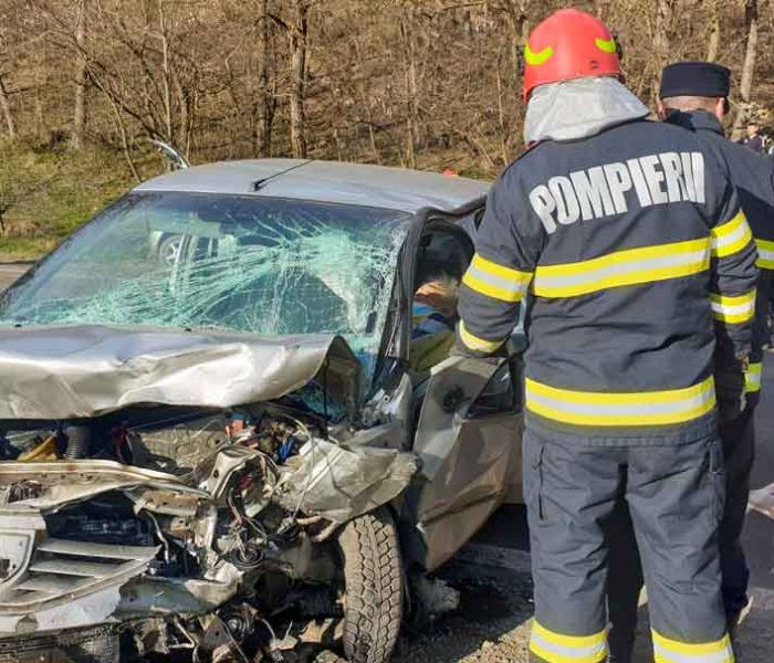 Dâmboviţa: Accident pe DN 72A, la Priseaca, cu două persoane decedate şi două rănite