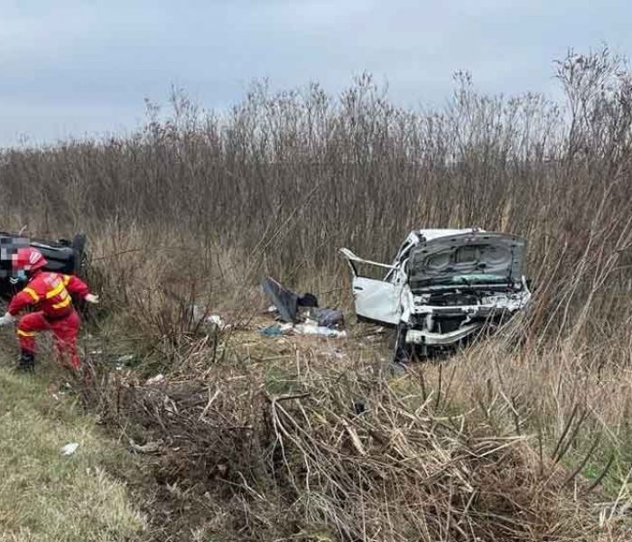 Dâmboviţa: Accident pe A1 la km 60, cinci persoane rănite