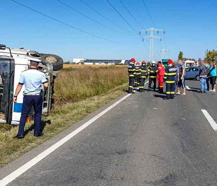 Dâmboviţa: Accident pe DN 71 Târgovişte-Bucureşti, în zona Ulmi; o maşină răsturnată