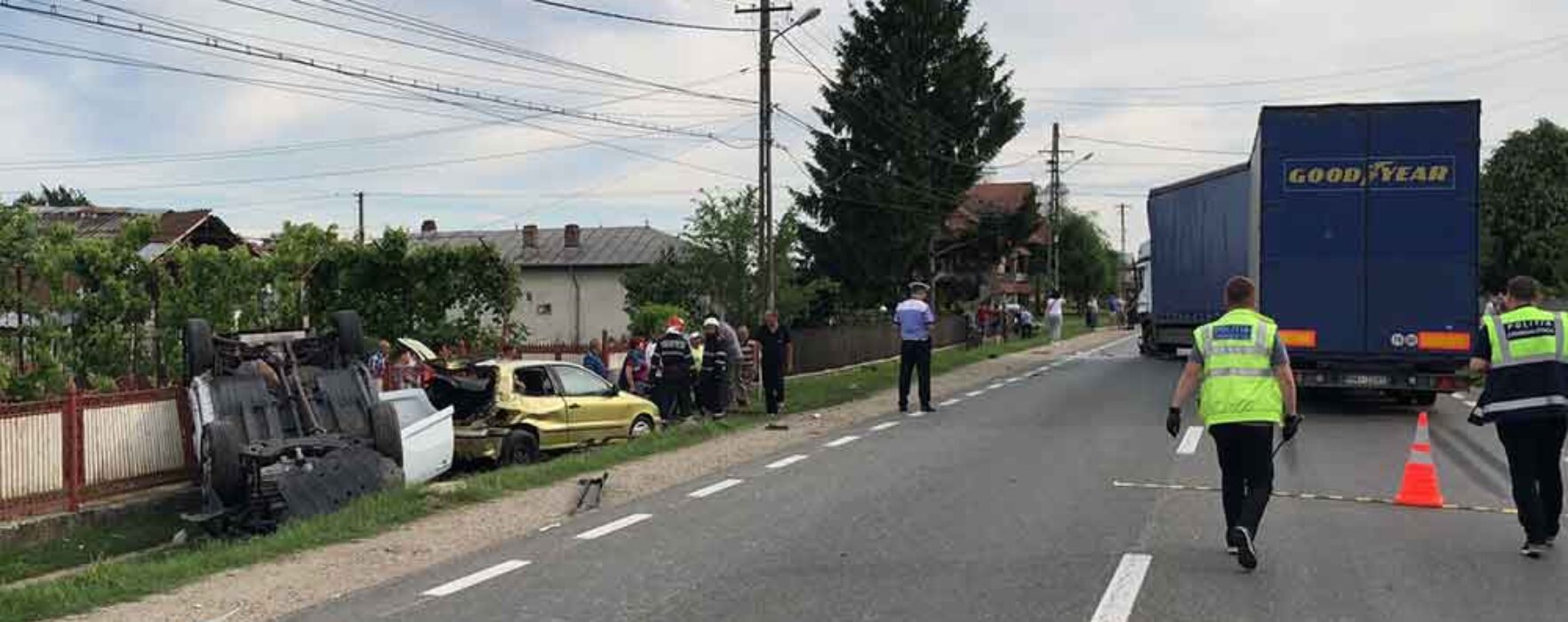 Traficul blocat pe DN 72 Găeşti-Târgovişte din cauza unui accident în care sunt implicate patru autovehicule