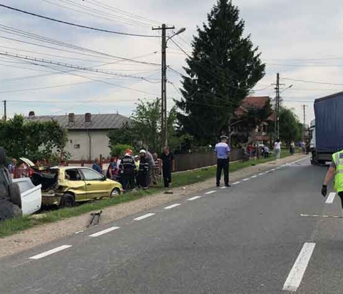 Traficul blocat pe DN 72 Găeşti-Târgovişte din cauza unui accident în care sunt implicate patru autovehicule