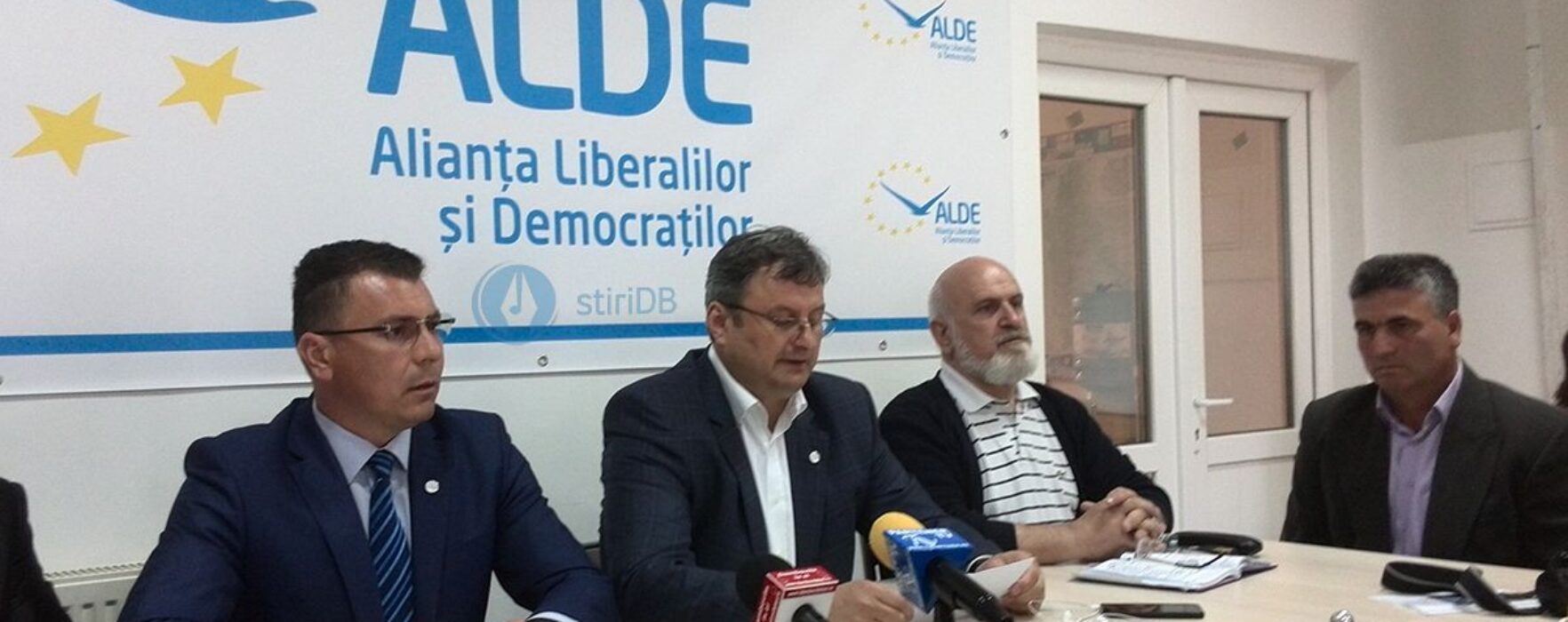 ALDE Dâmboviţa: Pentru eficientizarea administraţiei publice şi atragerea de fonduri ar trebui dezvoltate parteneriate de tip public-privat