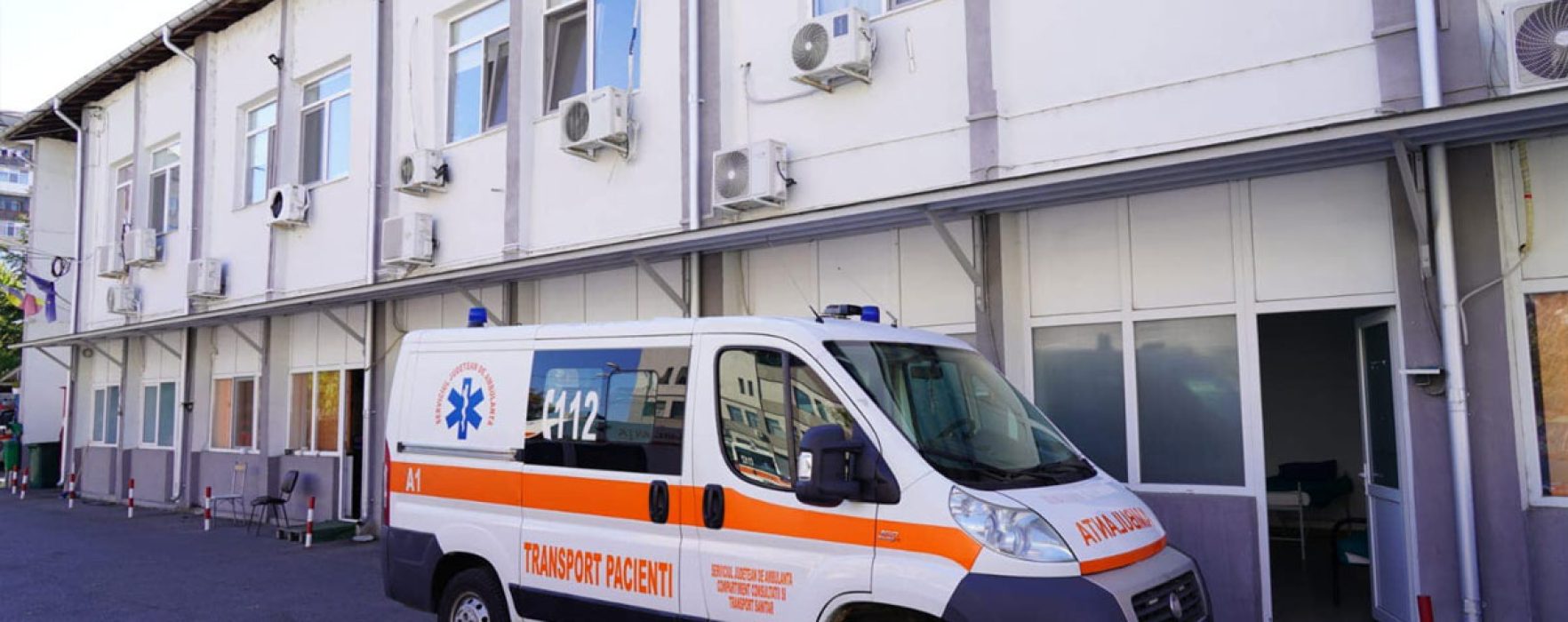 Dâmboviţa: A fost semnat contractul de reabilitare a clădirii Servicului Public de Ambulanţă