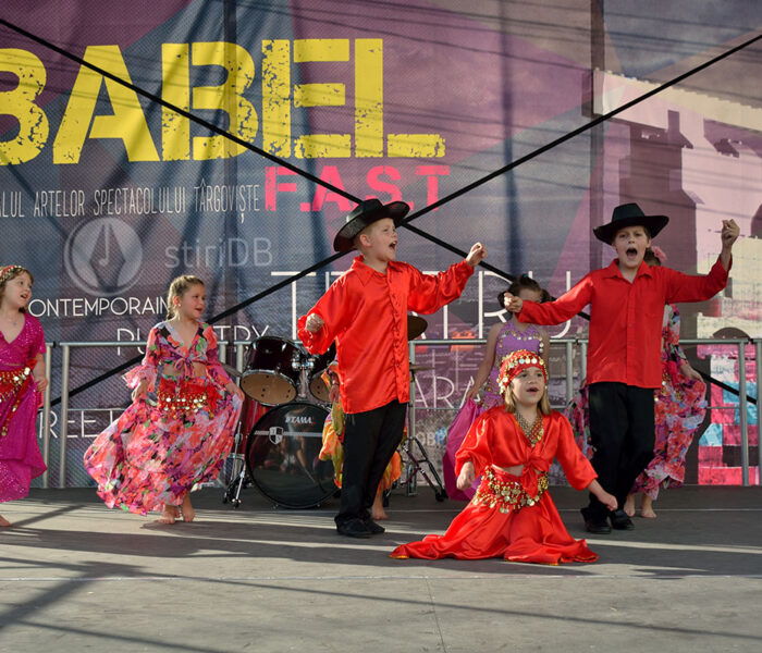 Târgovişte: Spectacole pentru copii, în a doua zi a Festivalului Babel (foto)