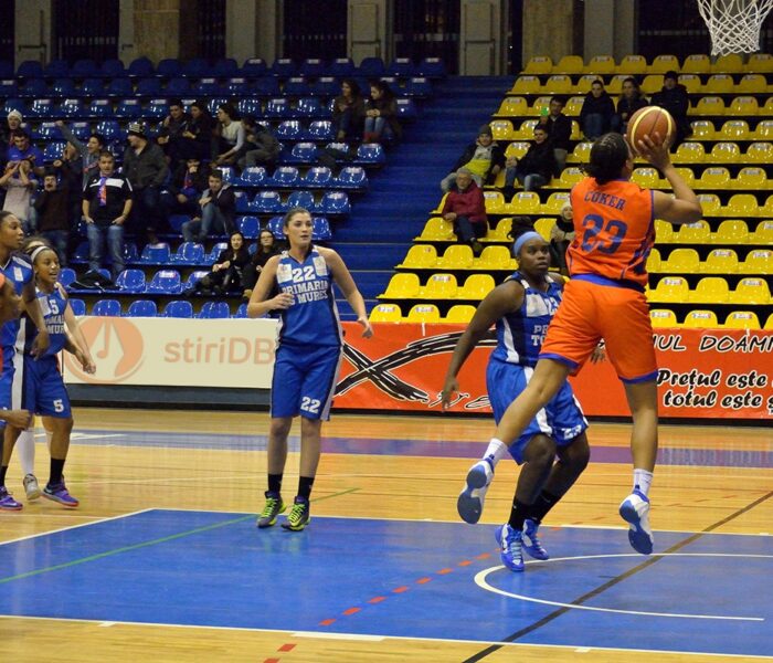 Baschet feminin: CSM Târgovişte – Nova Vita Târgu-Mureş 91-55