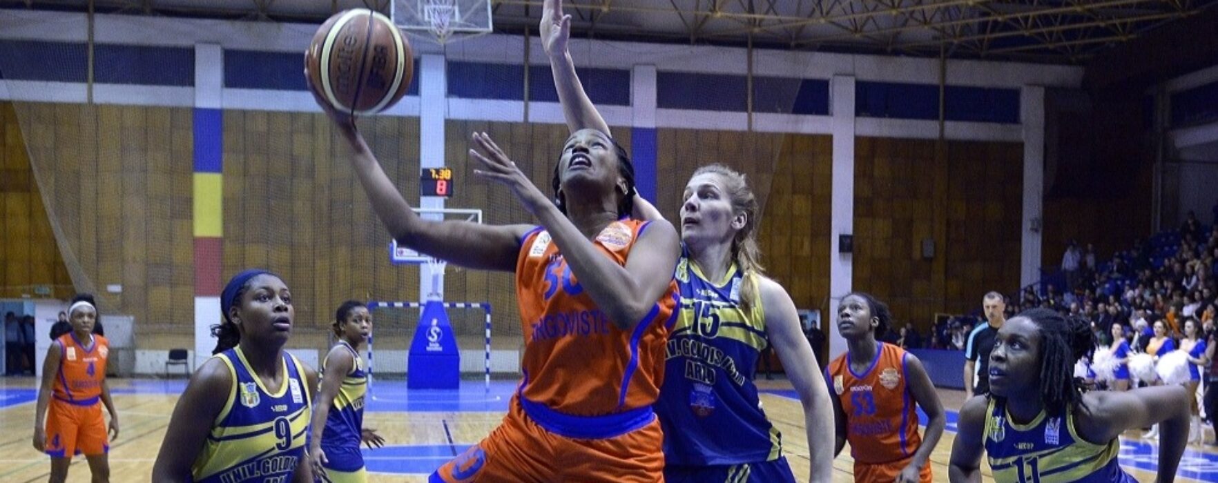 CSM Târgovişte a câştigat dramatic primul meci al finalei la baschet feminin cu ICIM Arad