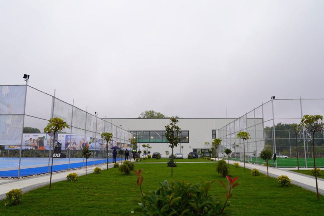 Târgovişte: Bază sportivă inaugurată la Universitatea Valahia, investiţie de 9 milioane de lei