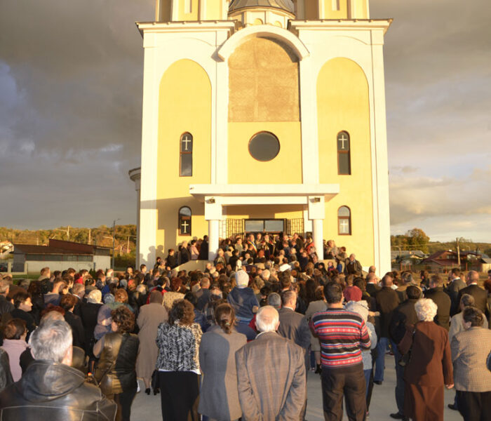 ”Catedrala” din Moreni, deschisă spre slujire