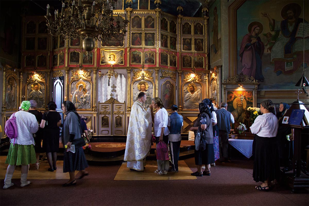 biserica-nifon-interior