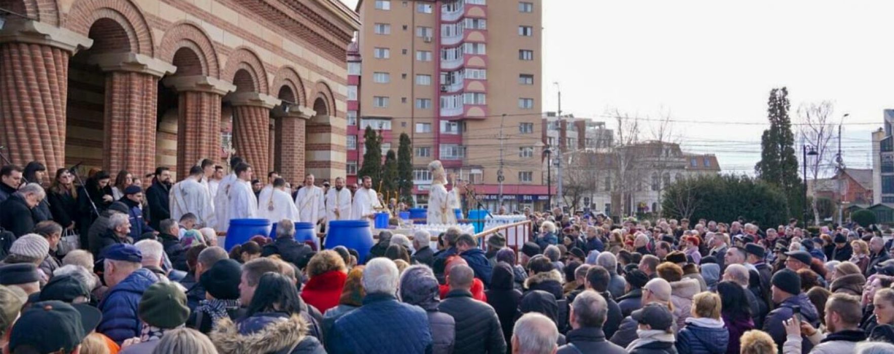 Părintele mitropolit Nifon va săvârşi slujba sfinţirii Agheasmei Mari la catedrala din Târgovişte