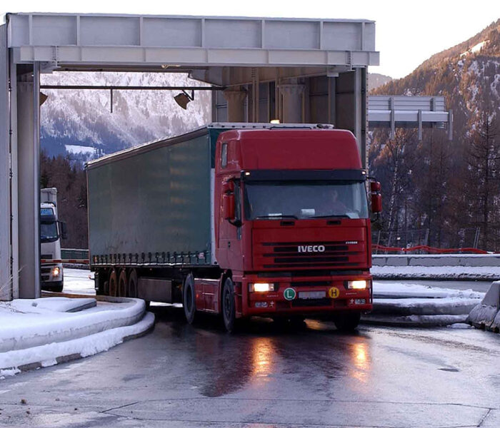 Se caută şoferi de camion în Slovacia, salariu 800 de euro