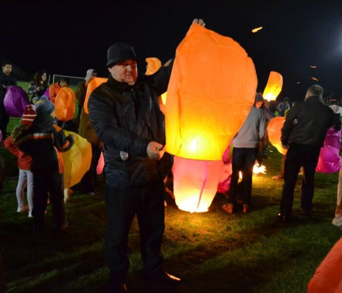 Oraşul Răcari a marcat Ora Pământului, de pe stadionul din oraş au fost lansate lampioane