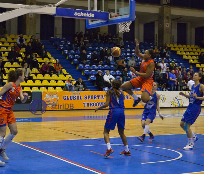 Baschet feminin: CSM Târgovişte-Phoenix Galaţi 80-70