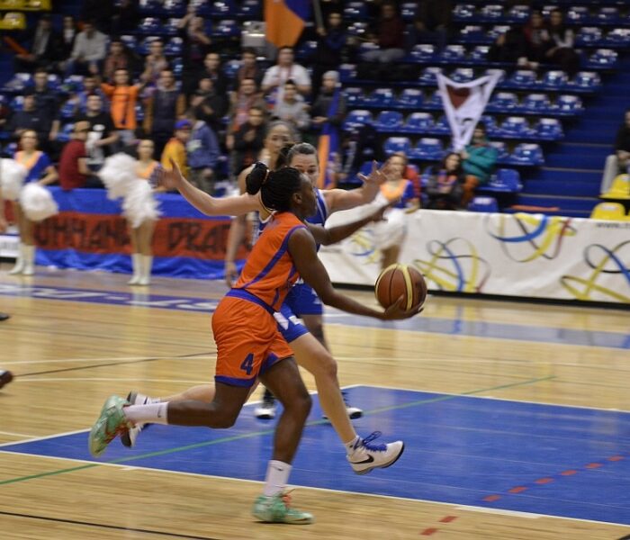 Baschet feminin: CSM Târgovişte – CSU Alba Iulia 46 – 56 (foto)