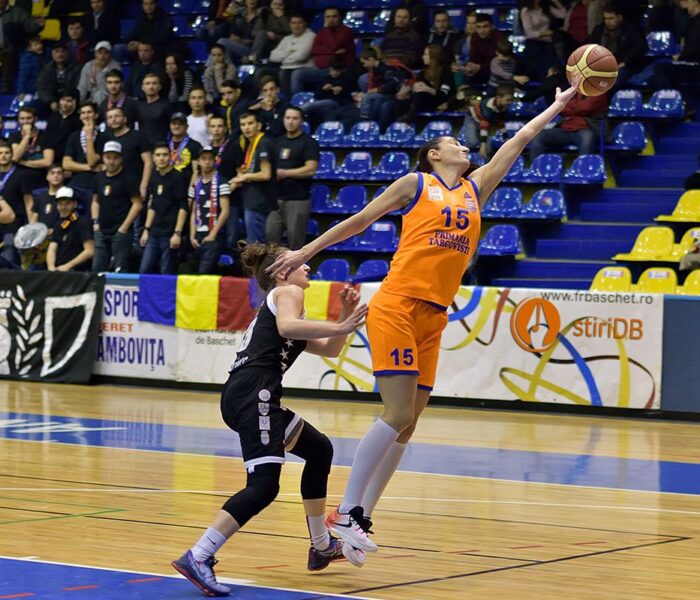 Baschet feminin: CSM Târgovişte învinge U Cluj și merge în play-off de pe locul 4