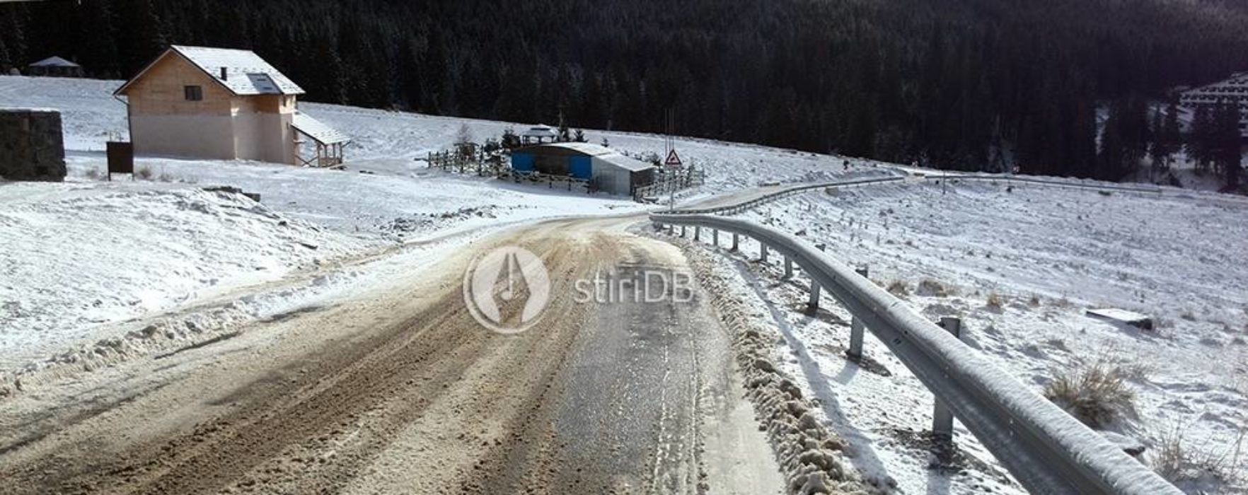 Dâmboviţa: Risc de avalanşe în zona Dichiu, DJ 713 rămâne închis