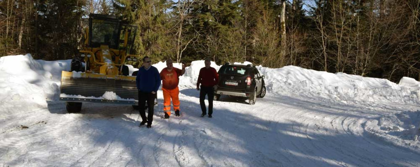 Dâmboviţa: Drumul de acces din DN71 spre platoul Bucegilor a fost redeschis