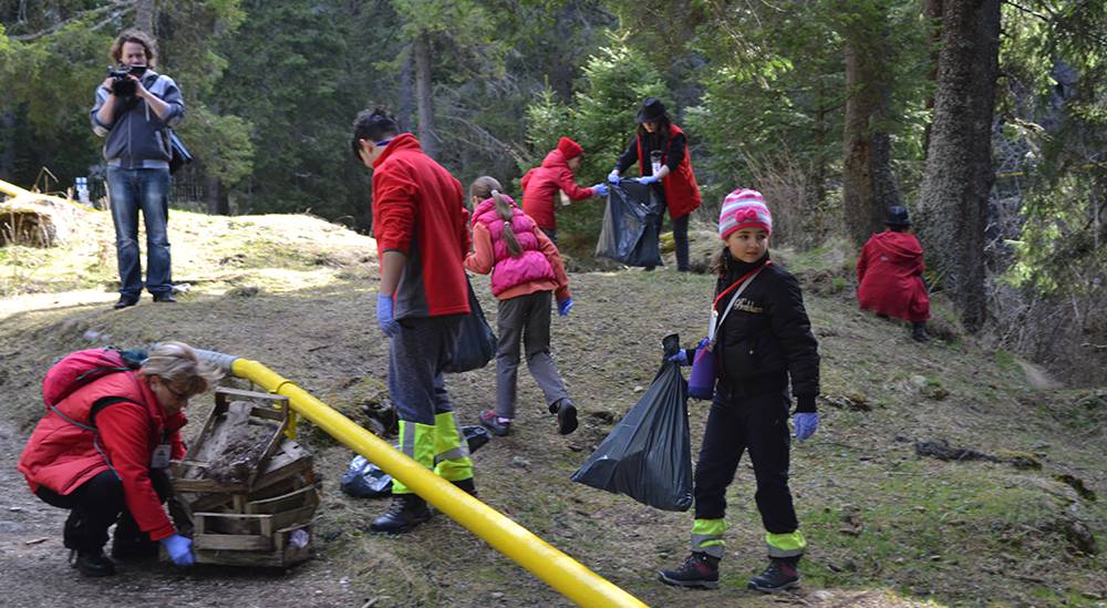 ecologizare-munte-voluntari