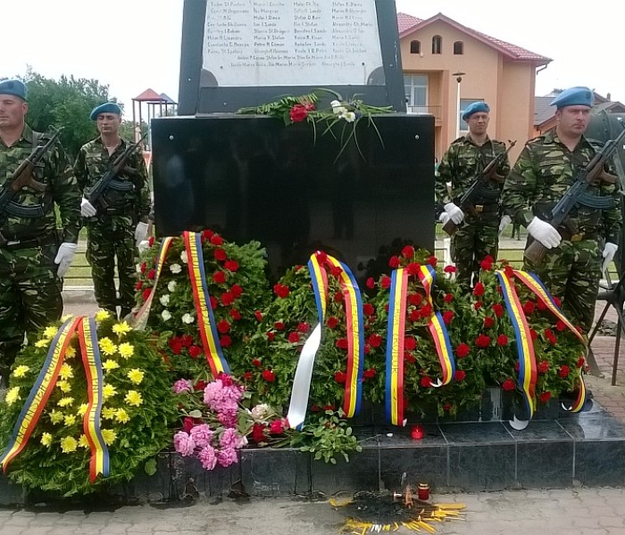 Manifestări de Ziua Eroilor, la Târgovişte, Răcari şi Titu