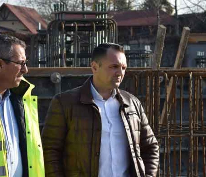 Primarul Târgoviştei, la şantierul stadionului „Eugen Popescu”: Se lucrează la fundaţie