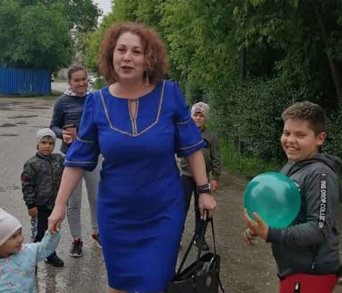 Deputata Carmen Holban, surprize şi cadouri pentru mai mulţi copii din Răcari