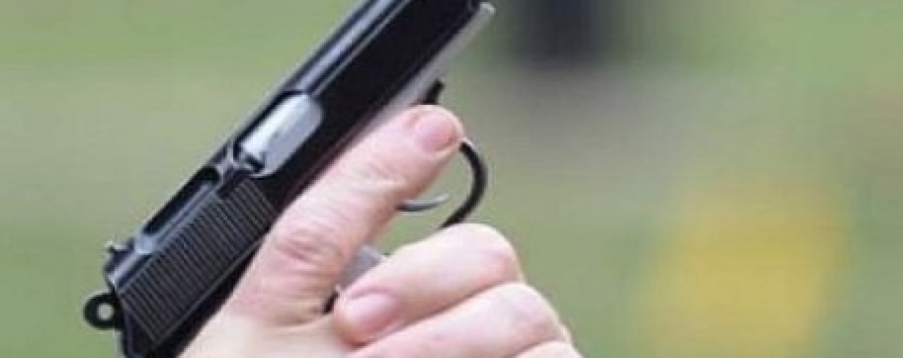 Dâmboviţa: Bărbat împuşcat cu un pistol cu aer comprimat