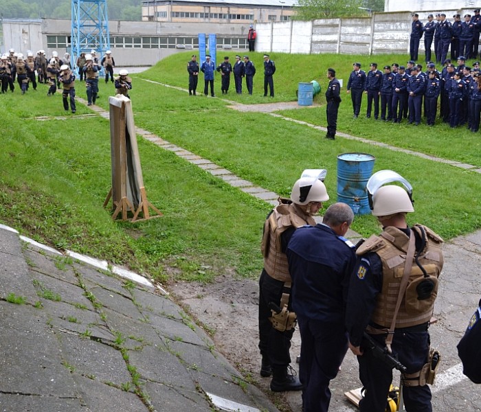 Exerciţiu internaţional de antrenament la Centrul de Pregătire al Jandarmilor de la Ochiuri