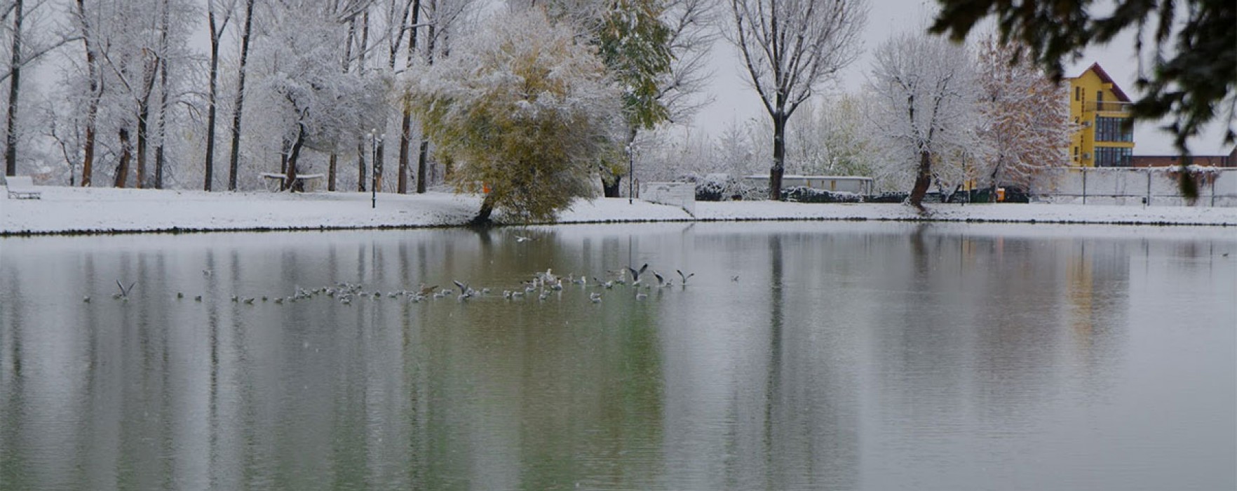 Moş Crăciun vine anul acesta, la Târgovişte, cu barca pe lacul Chindia