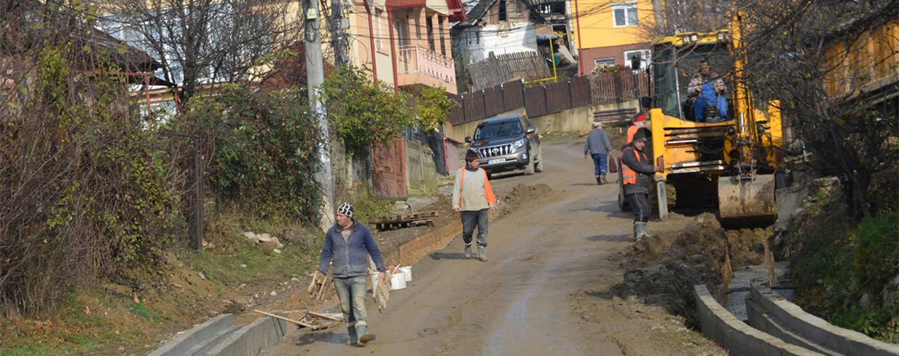 Lucrările de modernizare a infrastructurii continuă la Pucioasa