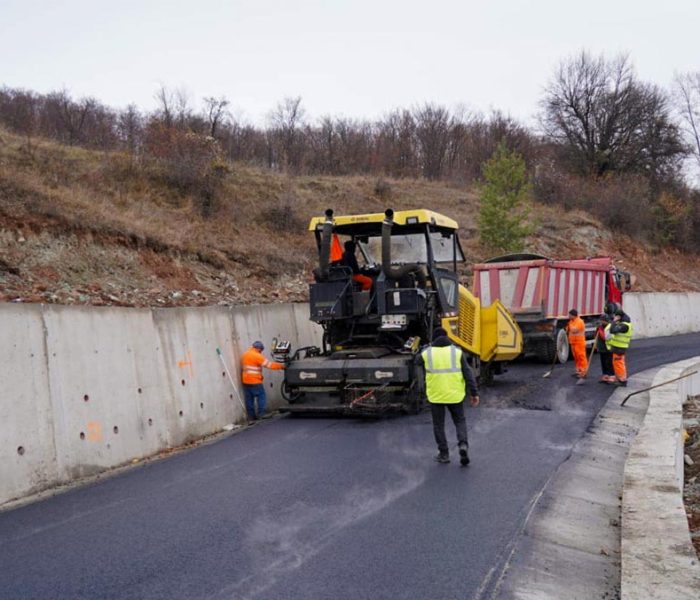 CJ Dâmboviţa: Lucrările la DJ712 A Runcu – Râu Alb, aproape gata