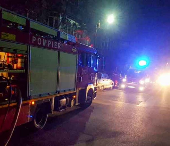 Dâmboviţa: Incendiul de la Mănăstirea Nucet a fost stins