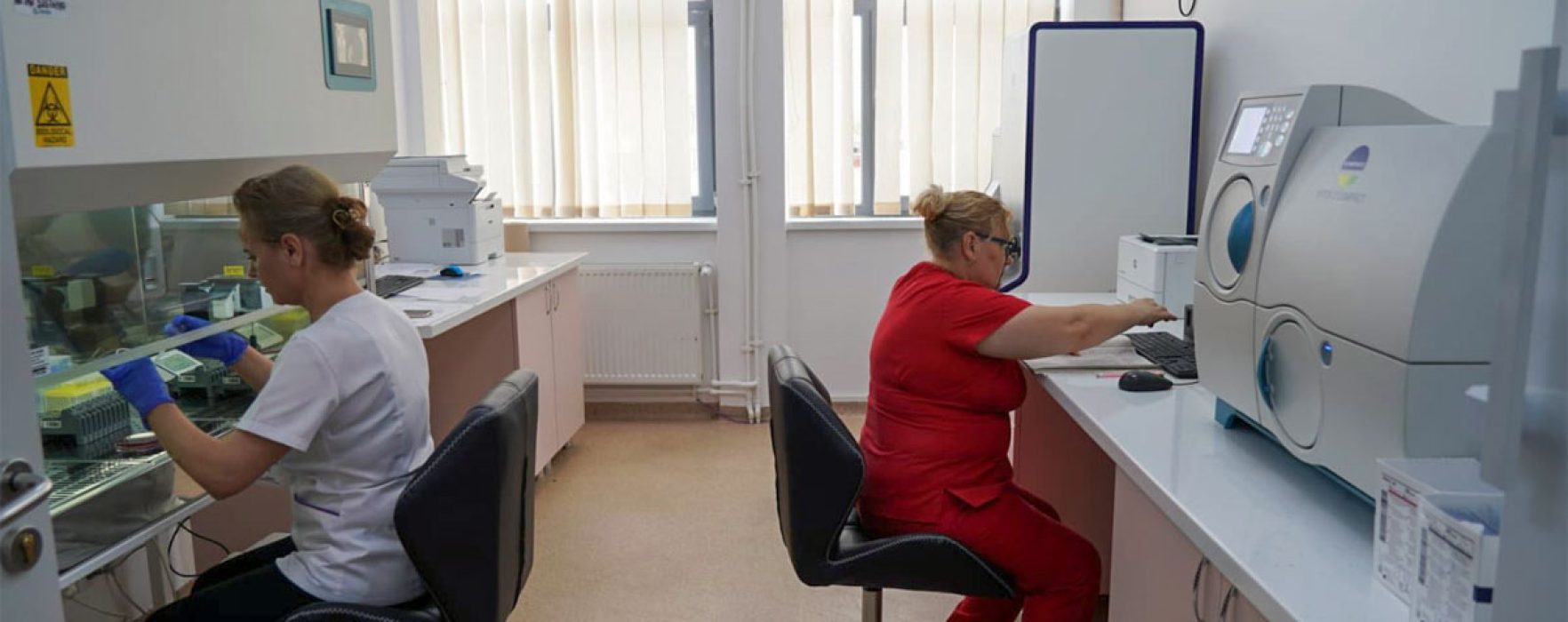 Dâmboviţa: Laboratorul de Microbiologie Medicală al spitalului judeţean, dotat cu echipamente moderne
