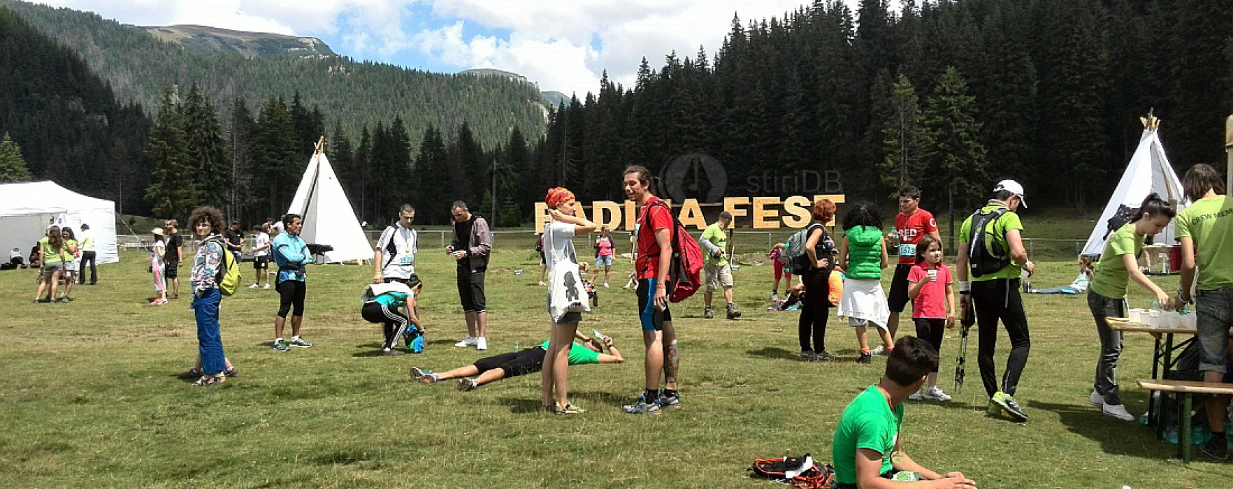 Mii de participanţi la Padina Fest