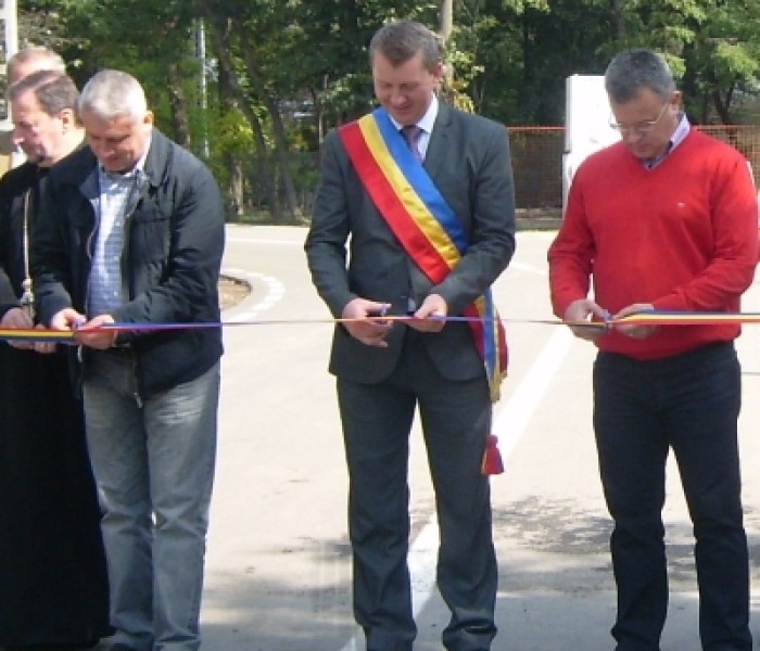 Drumul de legătură între satele Vişineşti şi Urseiu, inaugurat sâmbătă