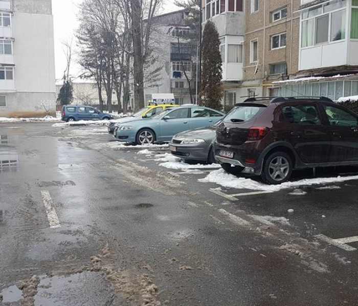 Târgovişte: Autorităţile acţionează pentru deszăpezirea străzilor din municipiu