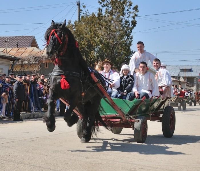 Paştele Cailor se sărbătoreşte, sâmbătă, în comunitatea bulgară din Târgovişte