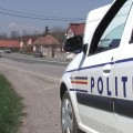 Dâmboviţa: Bărbat obligat să poarte dispozitiv electronic de supraveghere, după ce a intrat ilegal în curtea fostei soţii