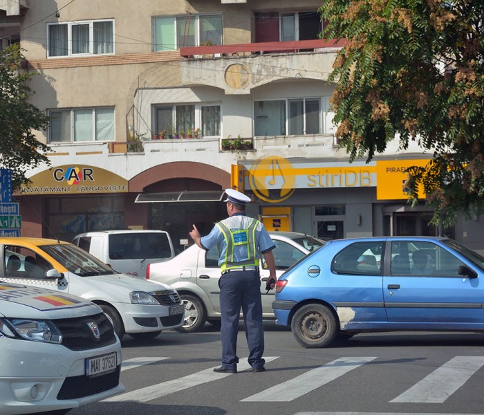 Târgovişte: Trafic blocat în aproape jumătate de oraş la vizita lui Iohannis