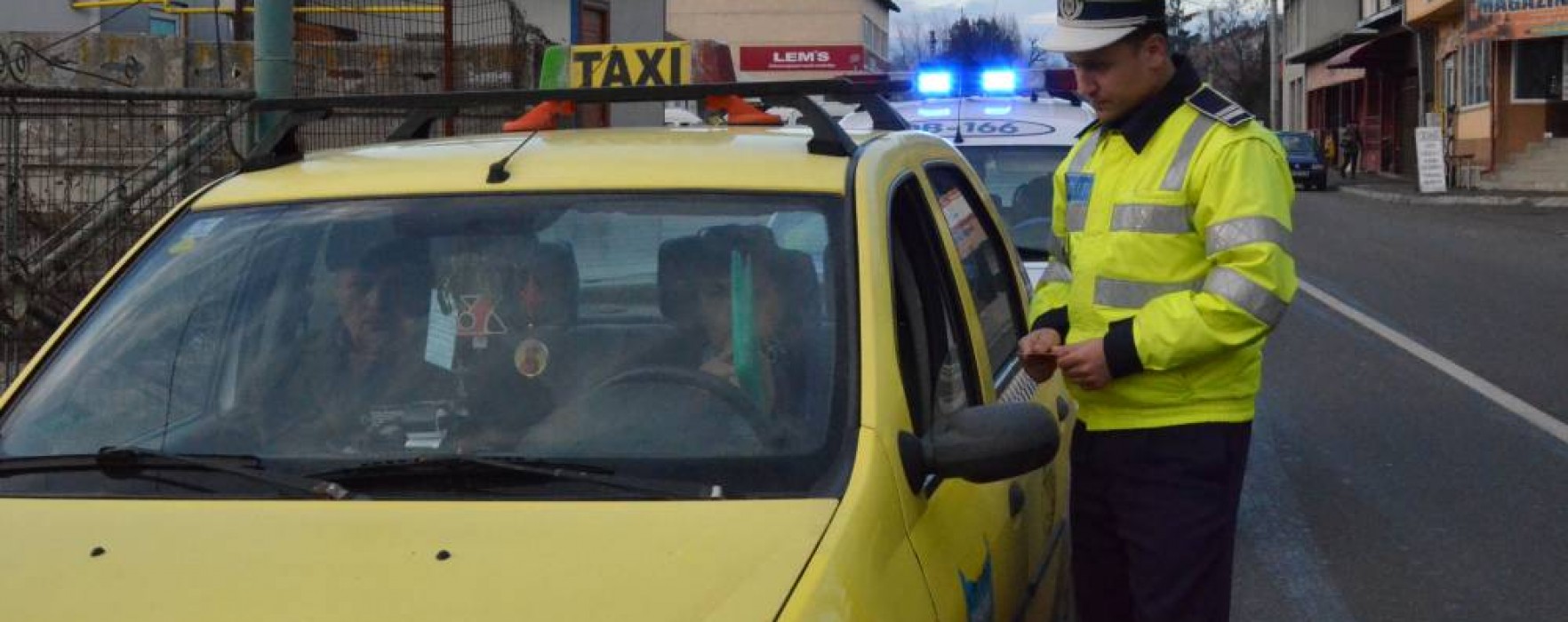 Dâmboviţa: Controale ale poliţiştilor privind transportul şcolar şi taximetria