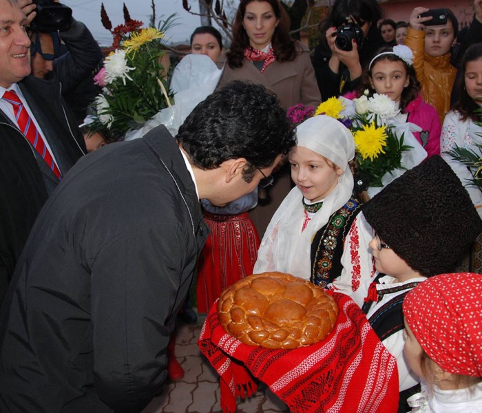 Şcoala de la Gura Şuţii, inaugurată în prezenţa ministrului Educaţiei