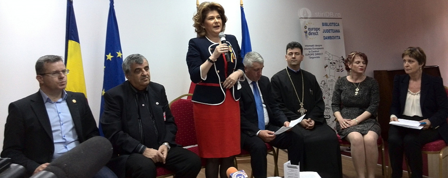 Ministrul Rovana Plumb a participat la un simpozion dedicat familiei, la Târgovişte